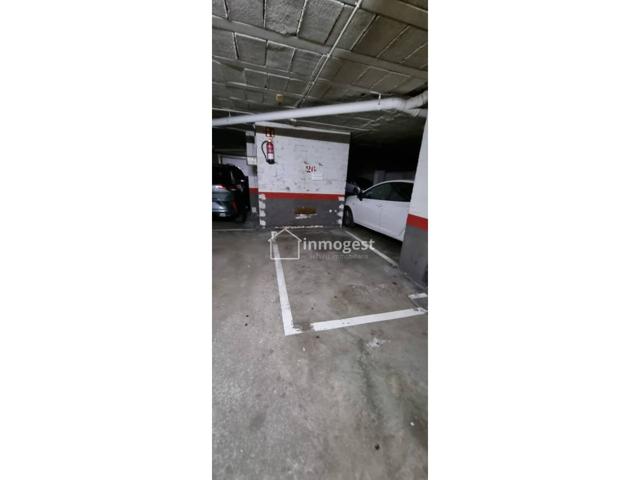 PARKING PARA COCHE PEQUEÑO EN SANTA EUGENIA!!! photo 0