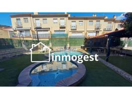 CASA CON PISCINA EN EL CENTRO DE AMER!!! photo 0