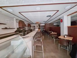 Bar en Venta Totalmente Equipado en Calle Pare Coll, Girona photo 0