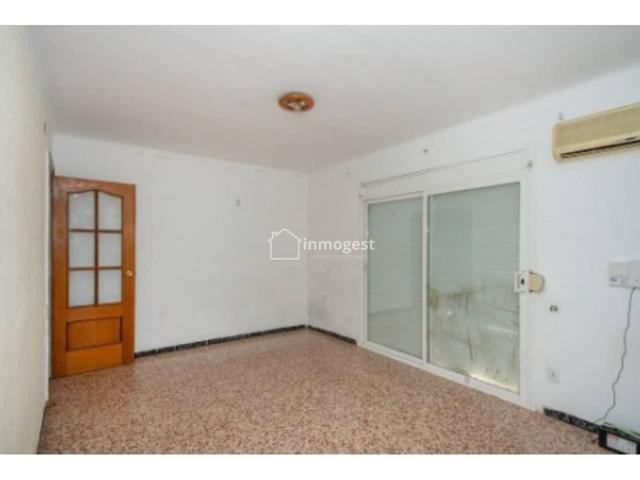 Gran oportunidad en Salt – Piso para reformar en calle Tramuntana photo 0
