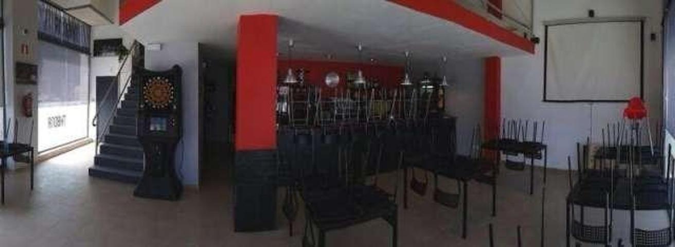 BAR EN PLENO FUNCIONAMIENTO photo 0