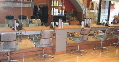 TRASPASO SALÓN PELUQUERIA EN PLENO RENDIMIENTO photo 0