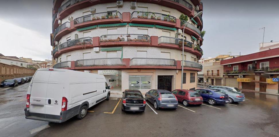 Local en venta en Linares de 150 m2 photo 0