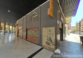 Local en venta en Granada de 100 m2 photo 0