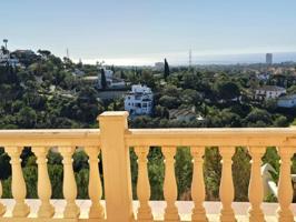 Preciosa casa con piscina en Marbella photo 0