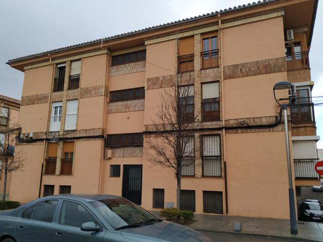 Piso exterior en zona tranquila de Baza (Granada) photo 0