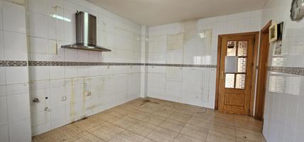 Vivienda adosada en Loja, PARA INVERSORES photo 0