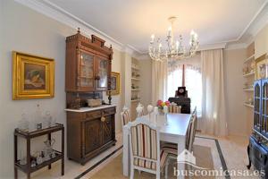 Casa - Chalet en venta en Linares de 337 m2 photo 0