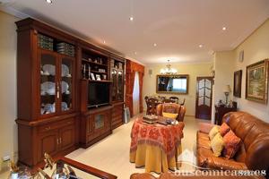 Casa - Chalet en venta en Linares de 353 m2 photo 0
