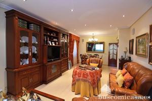 Casa - Chalet en venta en Linares de 353 m2 photo 0