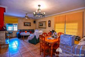 Casa - Chalet en venta en Linares de 160 m2 photo 0
