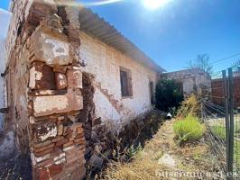 Venta de terreno en Calle Nardos, Linares. photo 0