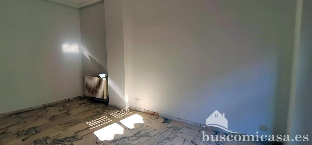 ¡¡OPORTUNIDAD!! Edificio con 2 pisos completos!! photo 0