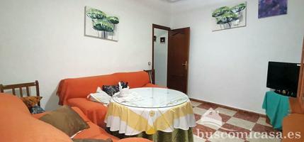 Oportunidad de gran casa con varias viviendas. photo 0