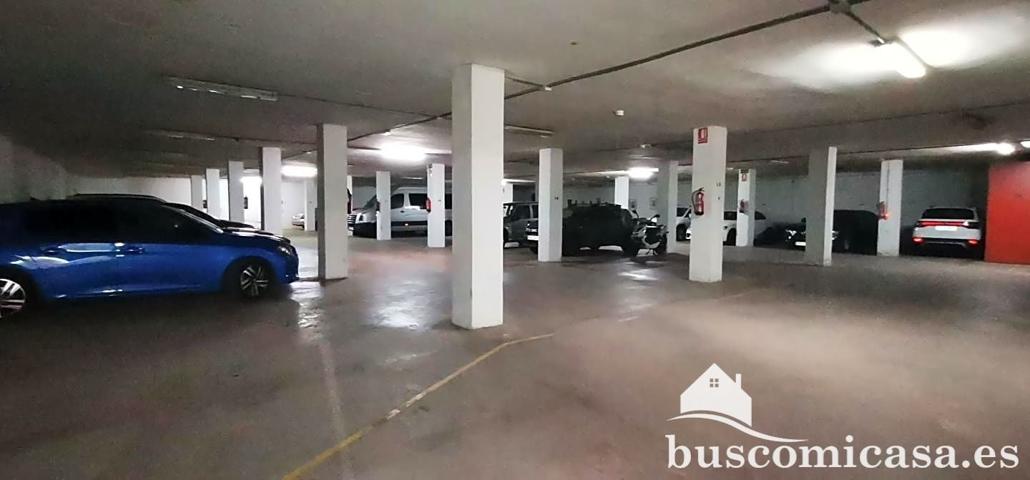 Gran garaje con 33 plazas. photo 0