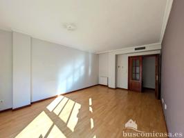 Fantástico piso en el centro de Linares. photo 0
