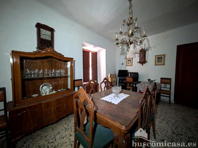 Casa para reformar en el corazón de Linares. photo 0