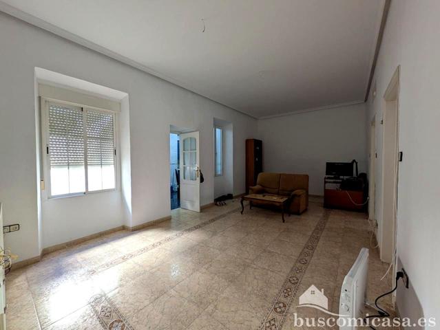 Piso en Calle Martínez de la Rosa. photo 0