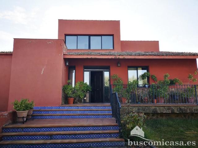 Casa - Chalet en venta en La Cruz de 328 m2 photo 0