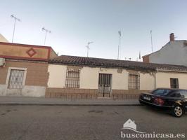 Casa - Chalet en venta en Linares de 145 m2 photo 0