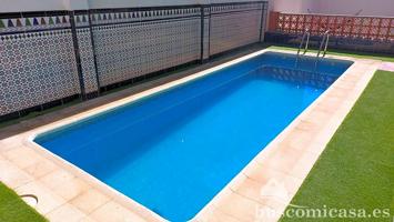 Impresionante casa con Piscina en Linares. photo 0