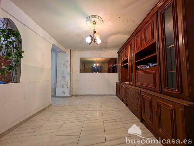 Gran casa para reformar en Calle Ayala. photo 0