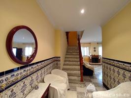 Casa - Chalet en venta en Linares de 245 m2 photo 0