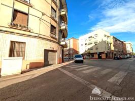 Local o garaje cerrado en Calle Guillén. photo 0