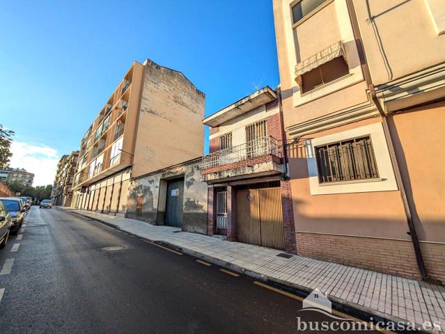 Casa para reformar en calle Cástulo. photo 0