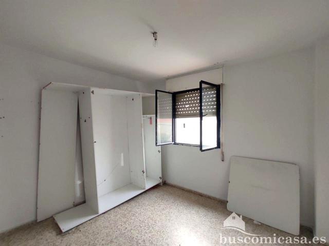 Piso en venta en Linares de 74 m2 photo 0