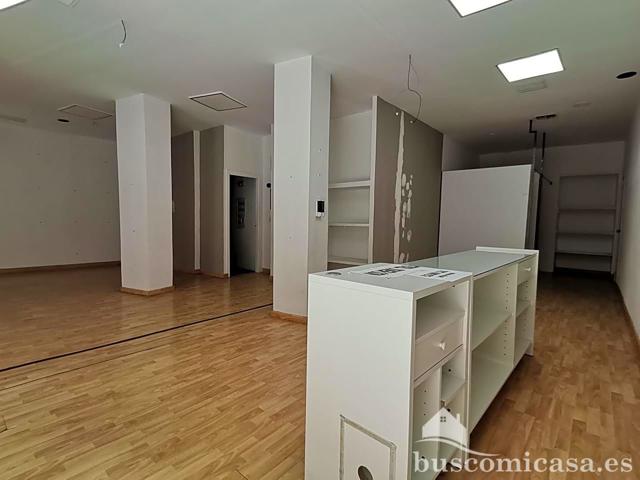 Vivienda en 1ª planta y local comercial photo 0