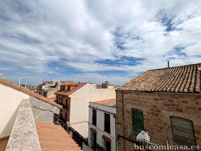Vivienda con terraza. Haz tu oferta! photo 0