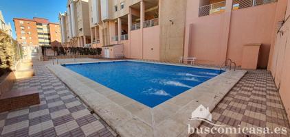 Precioso piso en urbanización con piscina. photo 0