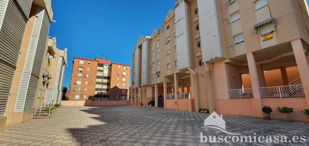 Precioso piso en urbanización con piscina. photo 0