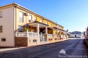 Fantástica casa en Torreblascopedro. photo 0