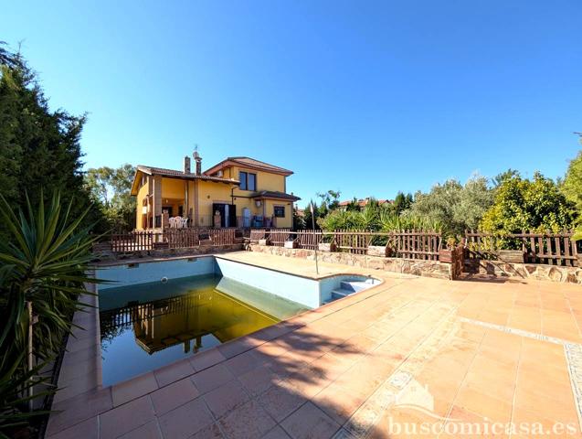 Hermosa casa en Urbanización La Cruz. photo 0
