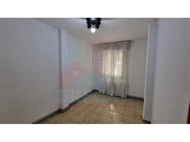 Piso En venta en Collblanc, L'Hospitalet De Llobregat photo 0