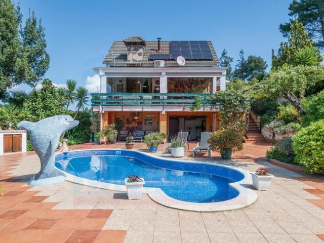 Casa En venta en Cervelló photo 0
