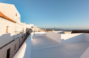 Apartamento totalmete reformado con terraza privada en casco antiguo de vejer de la frontera photo 0