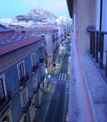 Estupenda vivienda en el centro de Alicante con vistas al Castillo. photo 0