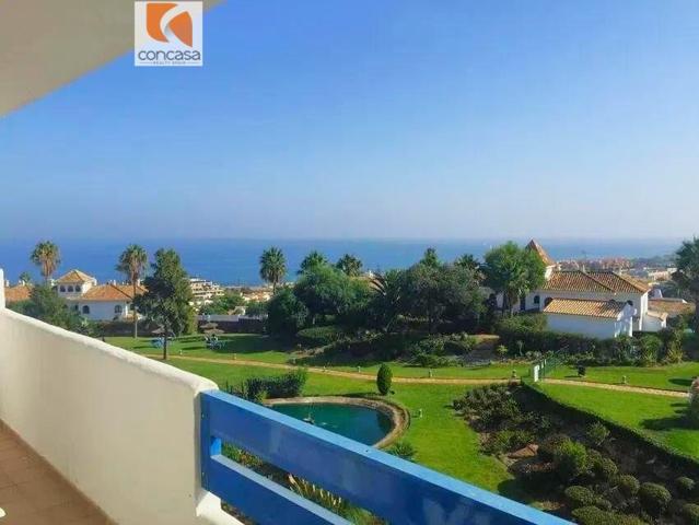 Se vende apartamento con vistas al mar en La Duquesa photo 0