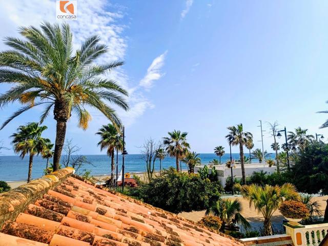 CASA MATA EN VENTA EN PRIMERA LÍNEA DE PLAYA, ESTEPONA photo 0