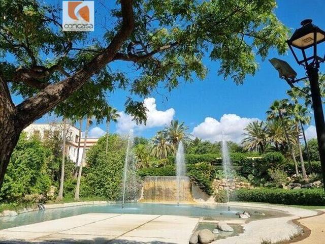 Apartamento de 4 habitaciones en Estepona photo 0