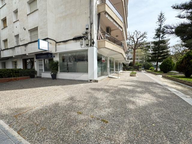 Local En venta en Salou photo 0