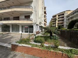 Local En venta en Salou photo 0