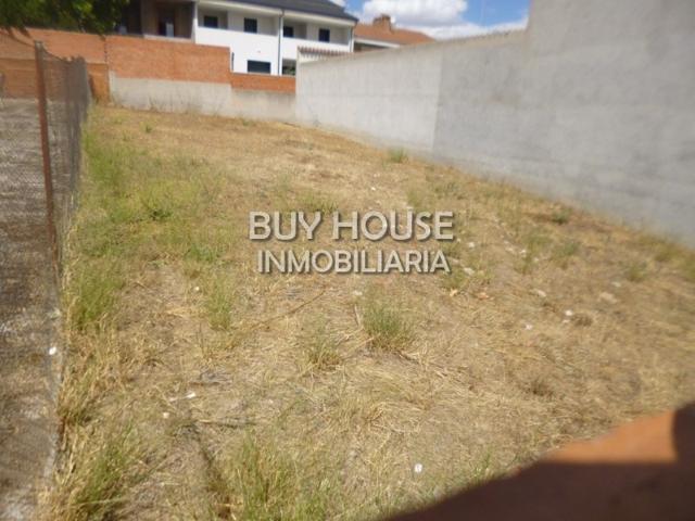 Terrenos Edificables En venta en Illescas photo 0