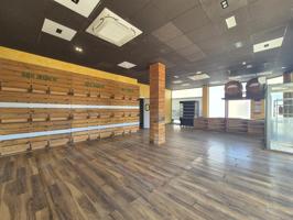 Local comercial de alquiler en Sa Pobla photo 0