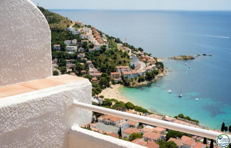 CANYELLES PETITES ROSES Impresionante Dúplex Reformado con Vistas al Mar en Canyelles Petites photo 0