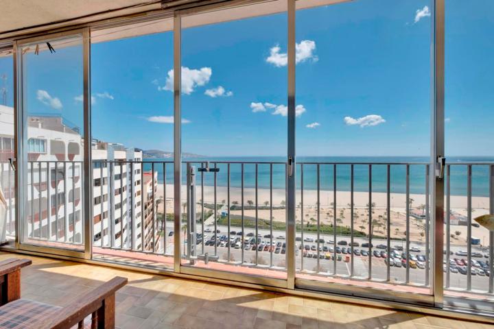 SYLVIA Apartamento de 2 dormitorios a reformar con impresionantes vistas al mar photo 0