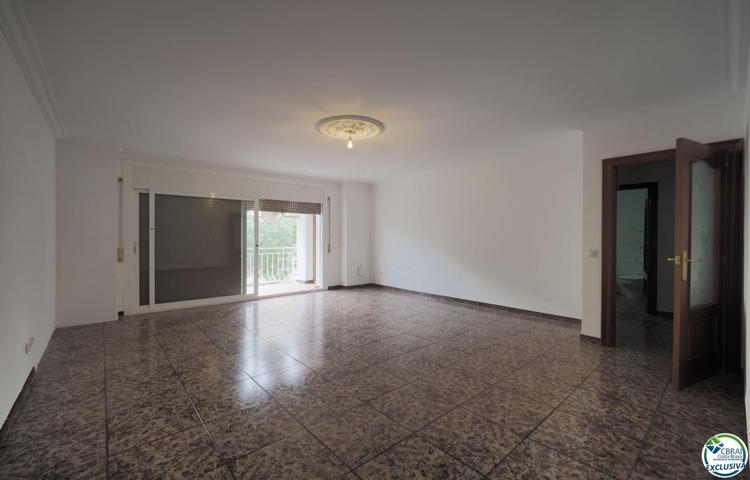 ROSES CENTRE Apartamento amplio céntrico y a 250 m de la playa photo 0